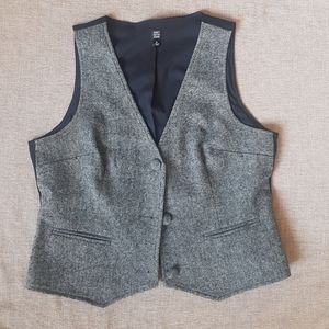 Saks Fifth Avenue Woman vest